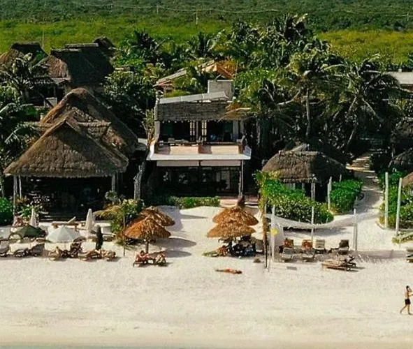 Chillaxing Front House 3*