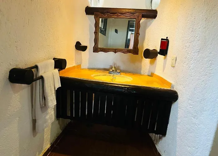 Hotel Chillaxing Front House Tulum